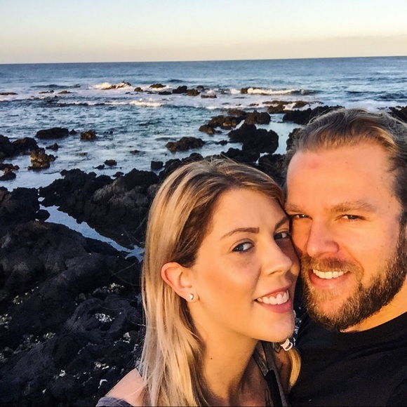 Meet your Posher, Amanda - Picture 3 of 8